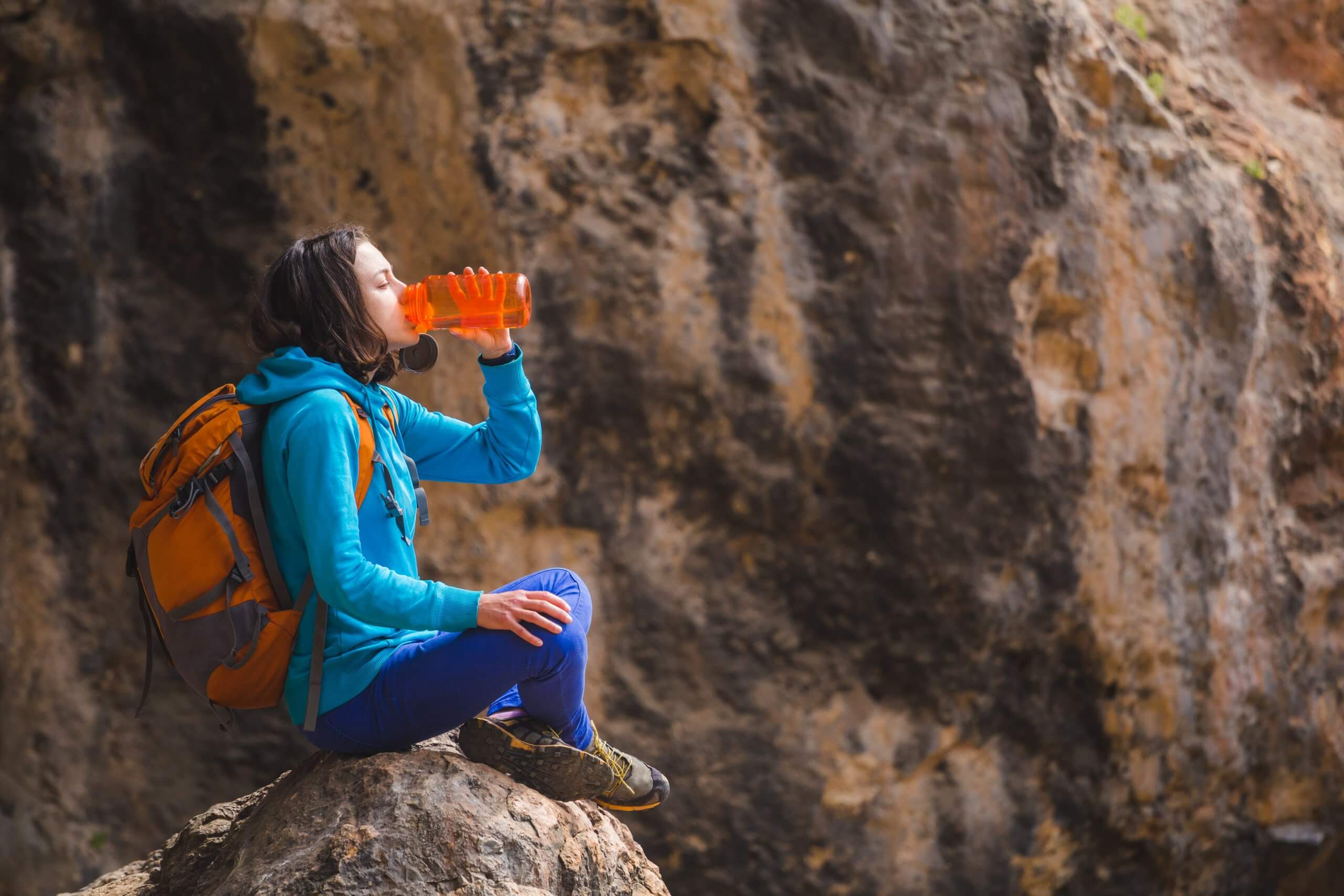 Why Are Large Reusable Water Bottles So Popular? | impacX Blog